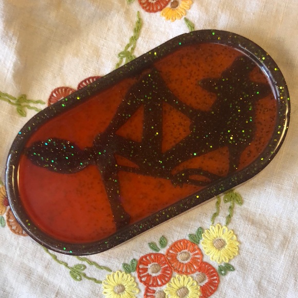 Handmade resin witch tray - Picture 2 of 6